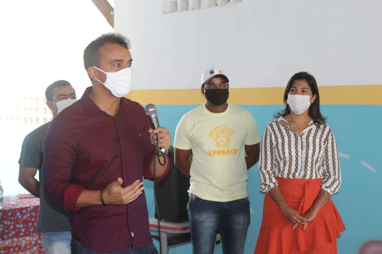 Governo e Maratá se unem para otimizar escoamento da produção de abacaxi em Riachão do Dantas