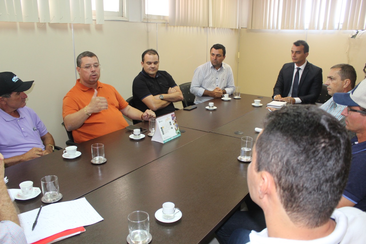 Produtores rurais de Carira são recebidos na Seagri para debater projeto Dom Távora