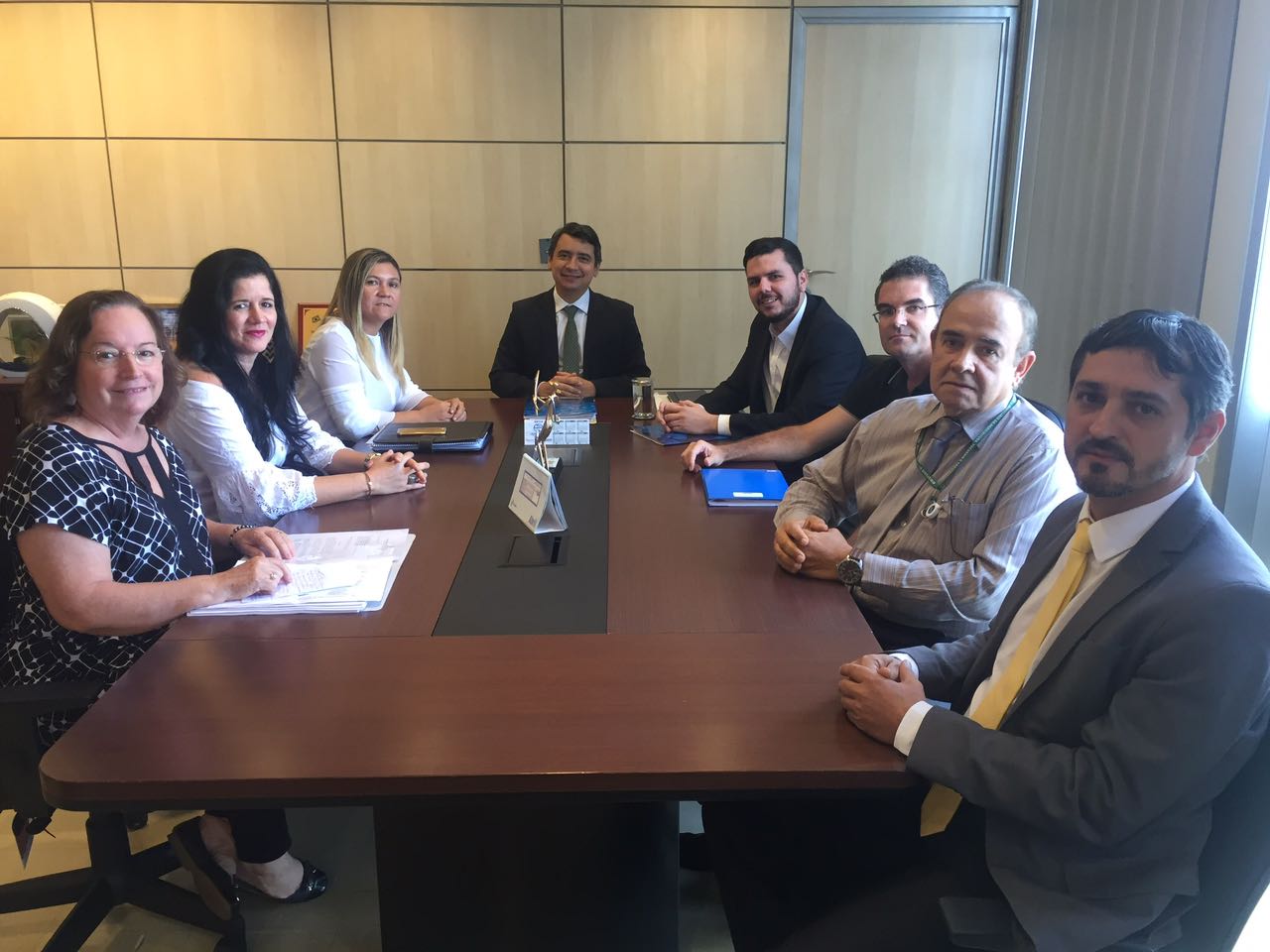 Secretária busca destravar recursos federais para conclusão do Terminal Pesqueiro