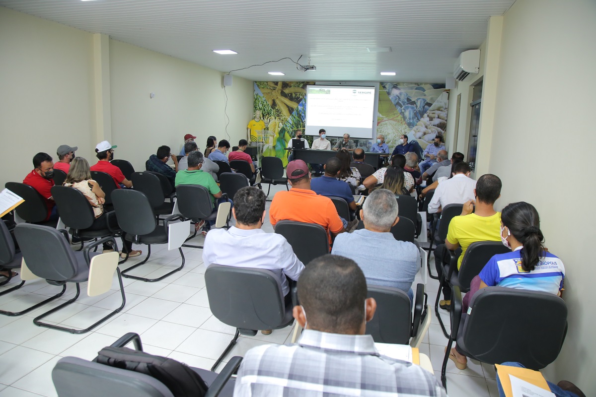 Seagri reúne secretários municipais da agricultura para discutir Garantia-Safra