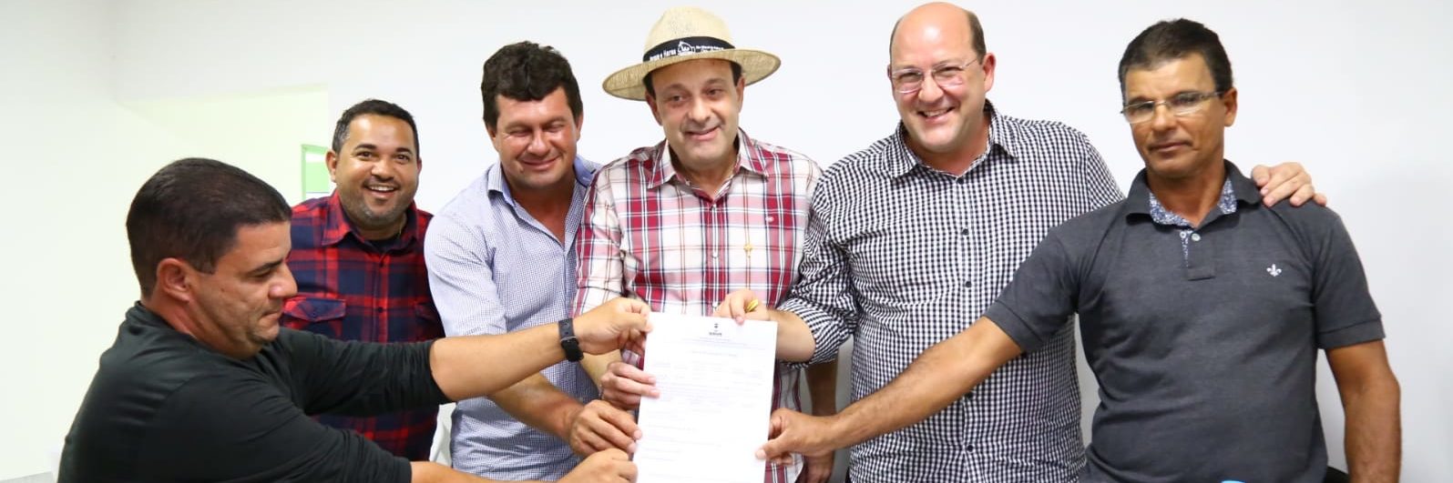 Seagri assina ordem de serviço para reforma da oficina de Artesanato em Feira Nova