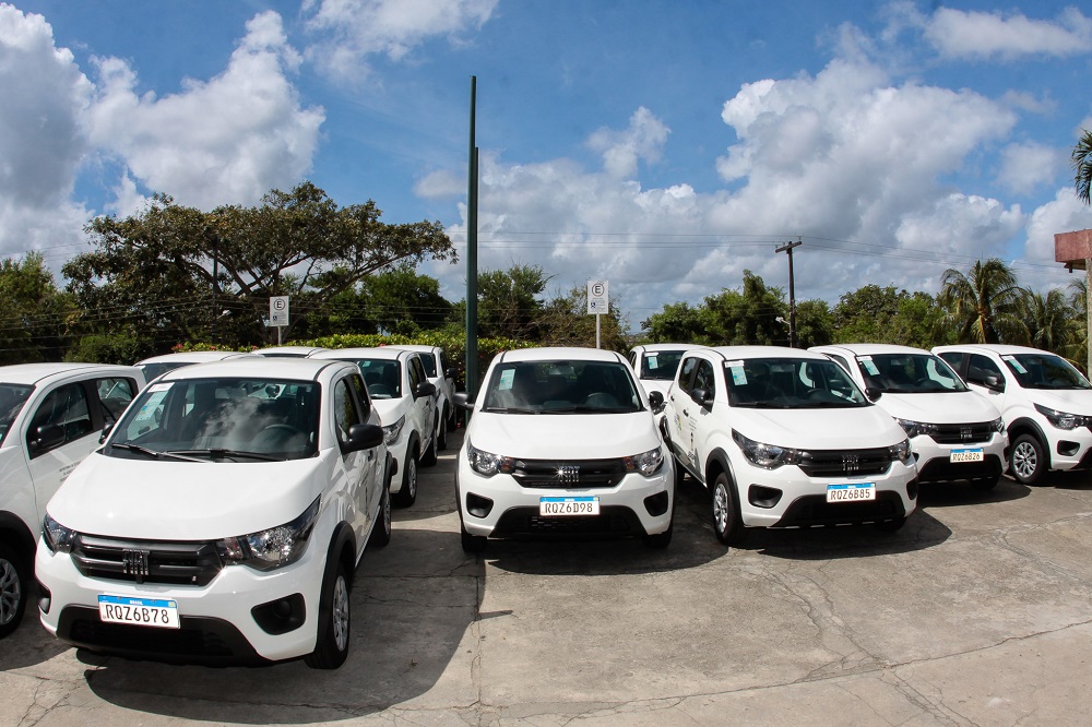 Governador entrega veículos à Emdagro para fortalecimento da assistência técnica e extensão rural