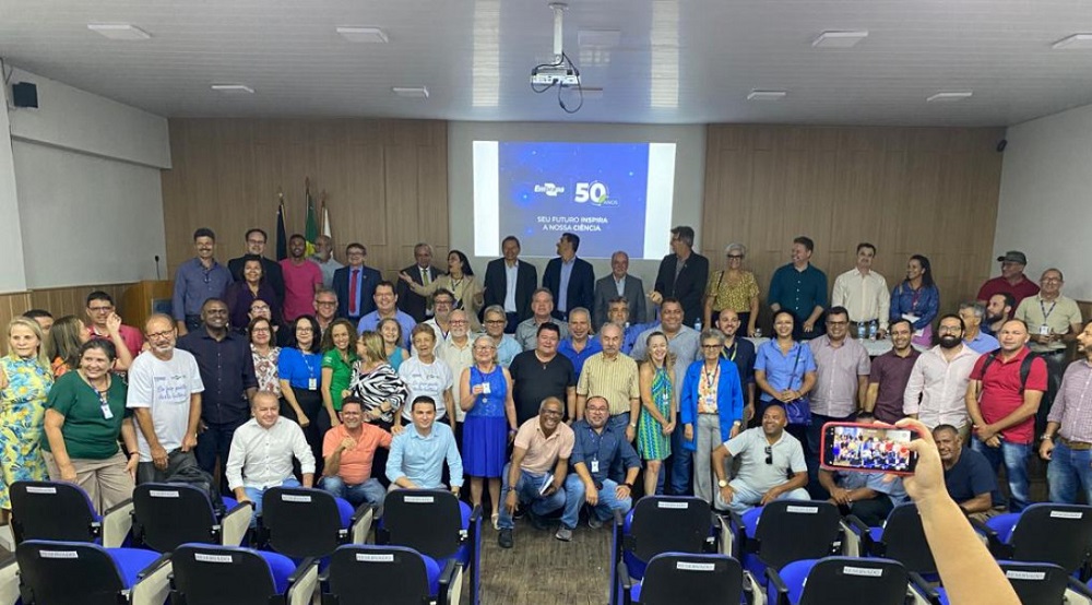 Emdagro realiza visita técnica à Embrapa de Campina Grande para impulsionar produção de algodão agroecológico