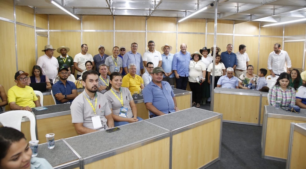 Seagri se reúne com empresas de insumos agrícolas durante Sealba Show