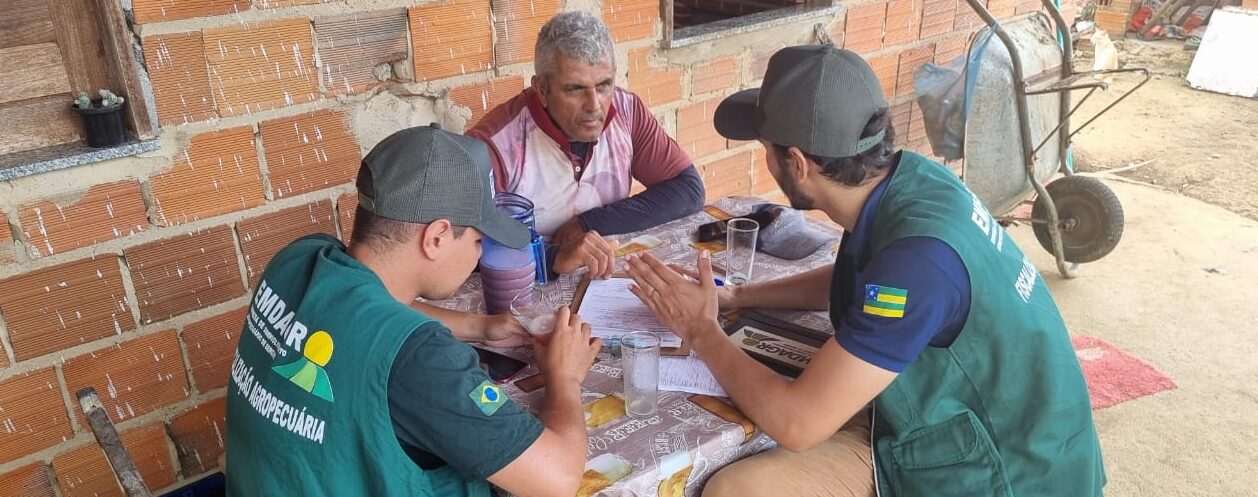 Fiscalização educativa da Emdagro promove uso consciente de agrotóxicos