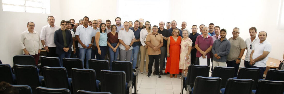 Secretaria de Estado da Agricultura reúne prefeitos do semiárido para apresentação do Projeto Sertão Vivo