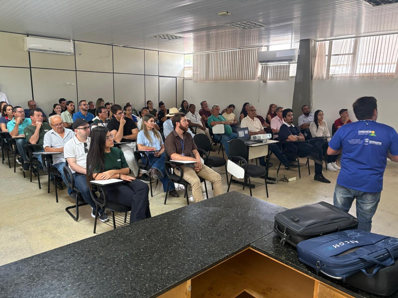 Emdagro realiza Fórum Sergipano de Vigilância para a Febre Aftosa e reforça compromisso de Sergipe com o status sanitário livre sem vacinação